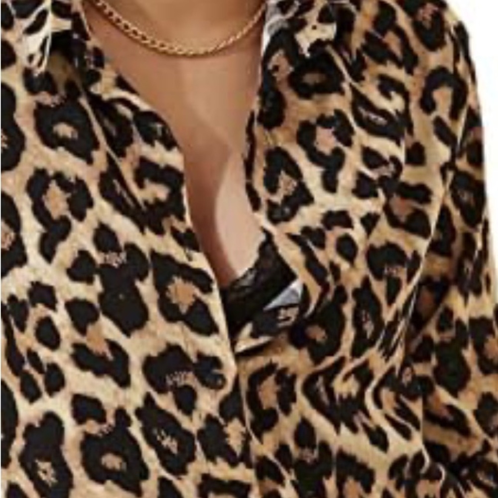 Steve Madden Cream and brown animal print Button Down Shirt with Dress Collar